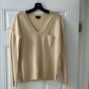 JCrew cashmere v-neck sweater with Pocket 💛
